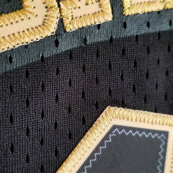 VINCE CARTER TORONTO RAPTORS GOLD THROWBACK JERSEY - Picture 8 of 8